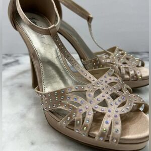 FIONI NIGHT Beautiful Champagne Peep Toe Heel Prom Formal Size 7.5